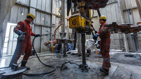    В России начнут производить отечественные буровые ключи для нефтяников и газовиков Артем Путинцев