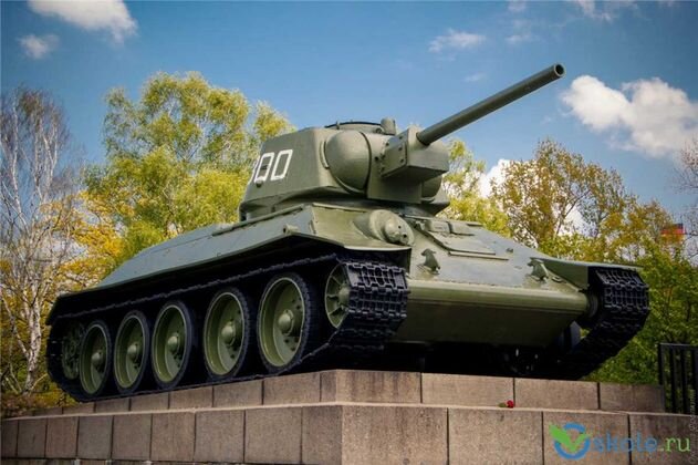    Берлинский танк в Тиргартене (сс) UserMatt314
