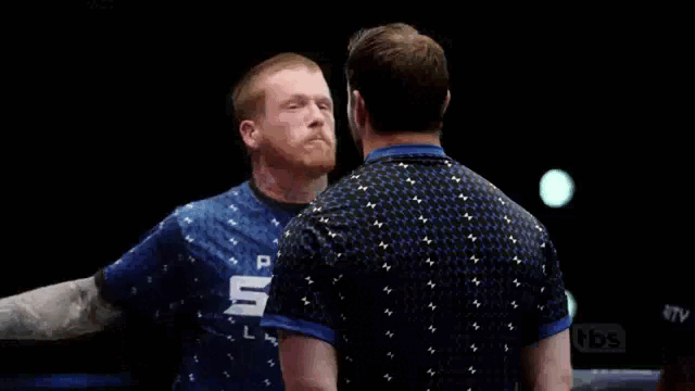 Крис Кеннеди принимает 