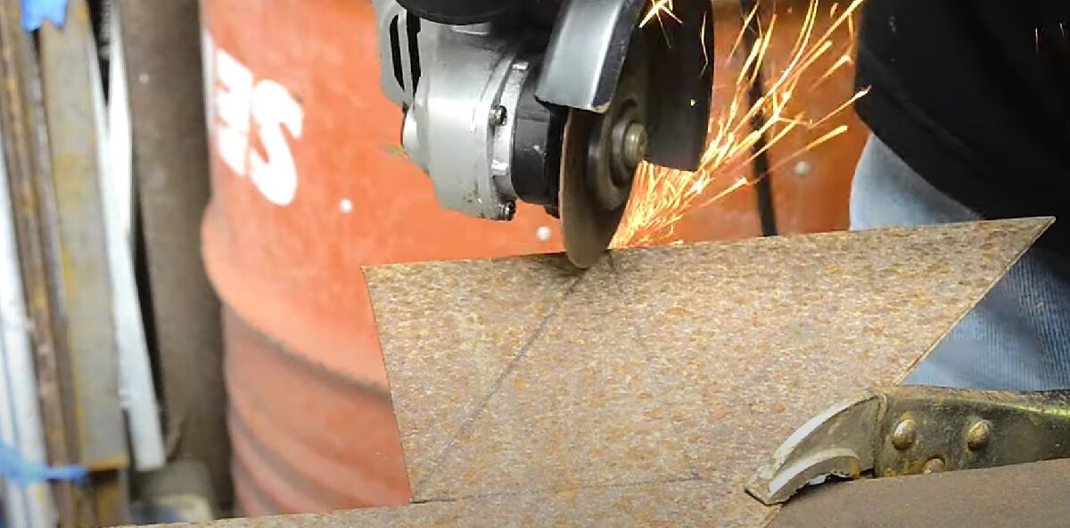      Режем болгаркой