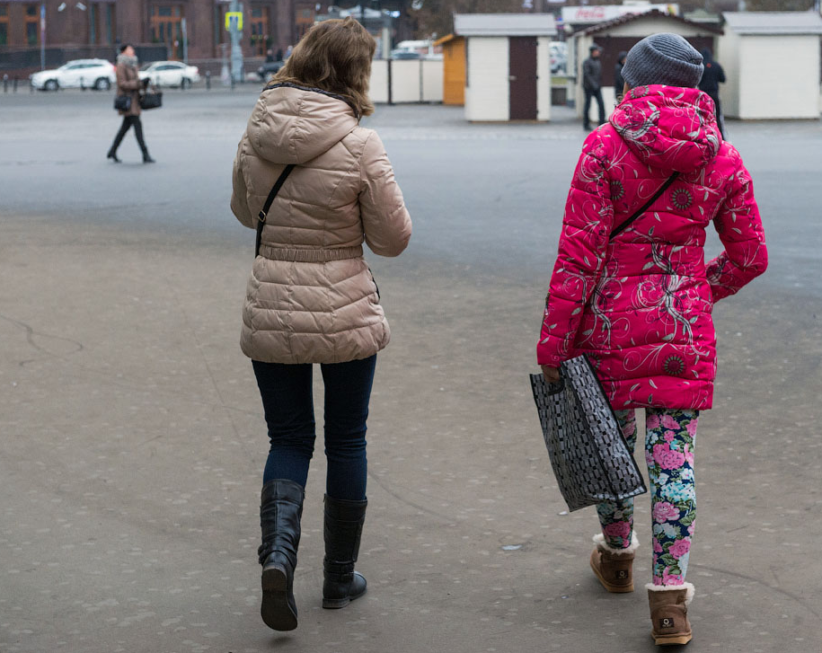 Нелепая одежда зимой. Надо одеваться. Одеваться зимой. Как не надо одеваться.