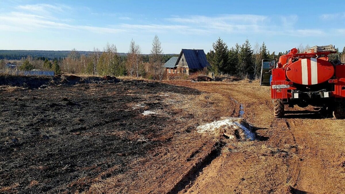 Погода малопургинском районе на 10 дней. Ландшафтный пожар. Д Бажаново Малопургинского района. Пожароопасный период. Удмуртия фото.