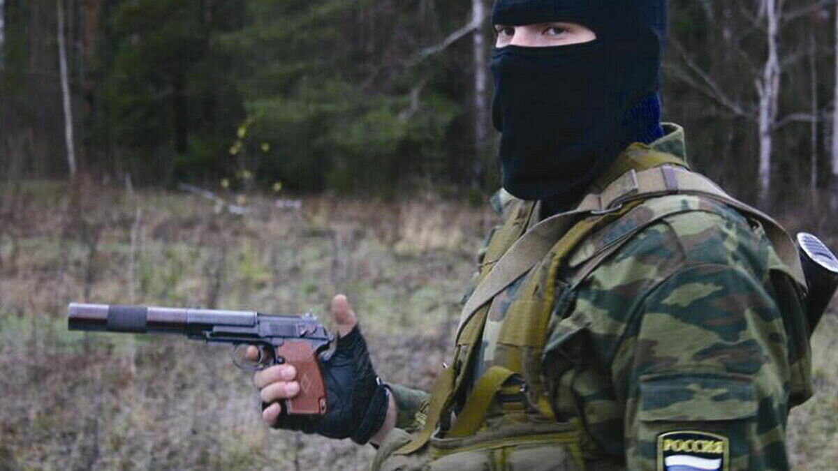     В Новочеркасске огласили приговор военнослужащему, который убил своего сослуживца, сообщает Объединенная пресс-служба судов.