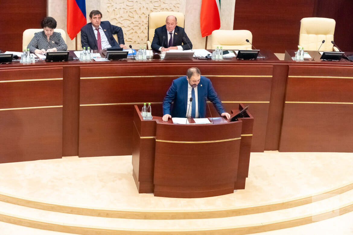​Алексей Песошин отчитался о деятельности Правительства республики за 2022 год. Фото: © Салават Камалетдинов / «Татар-информ»