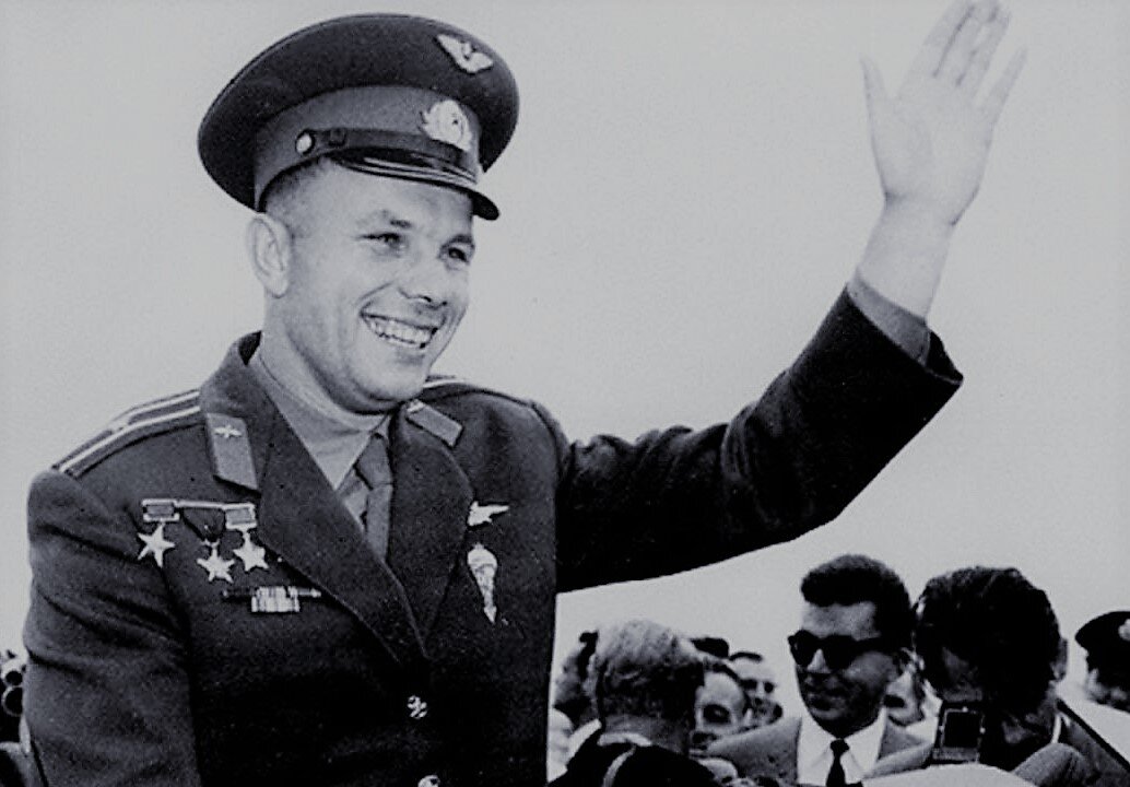 Первая награда гагарина после полета в космос. Гагарин 1962.