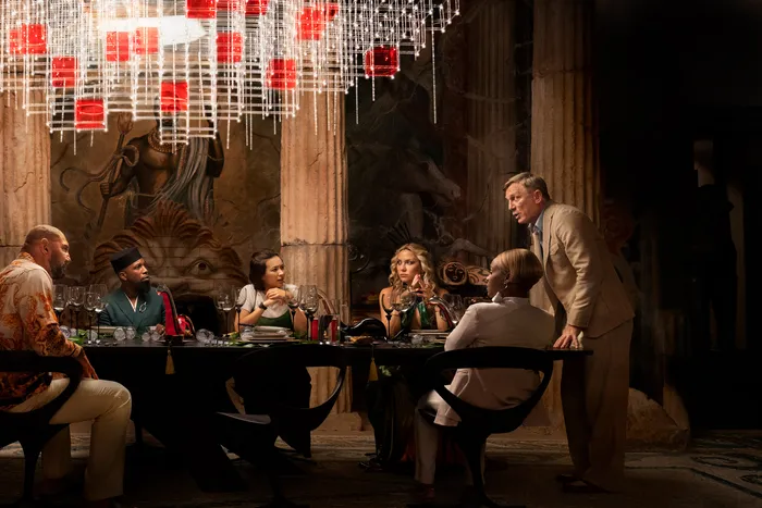 Стеклянная луковица - Glass Onion: A Knives Out Mystery (Netflix) 