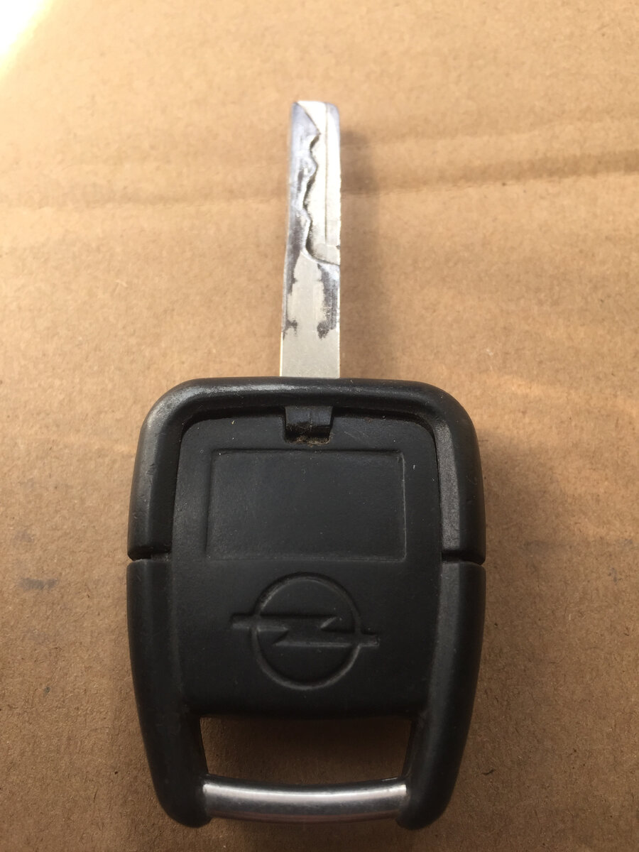 Замена корпуса ключа Опель Астра H / Ремонт ключа Опель / Как разобрать ключ Opel Corsa