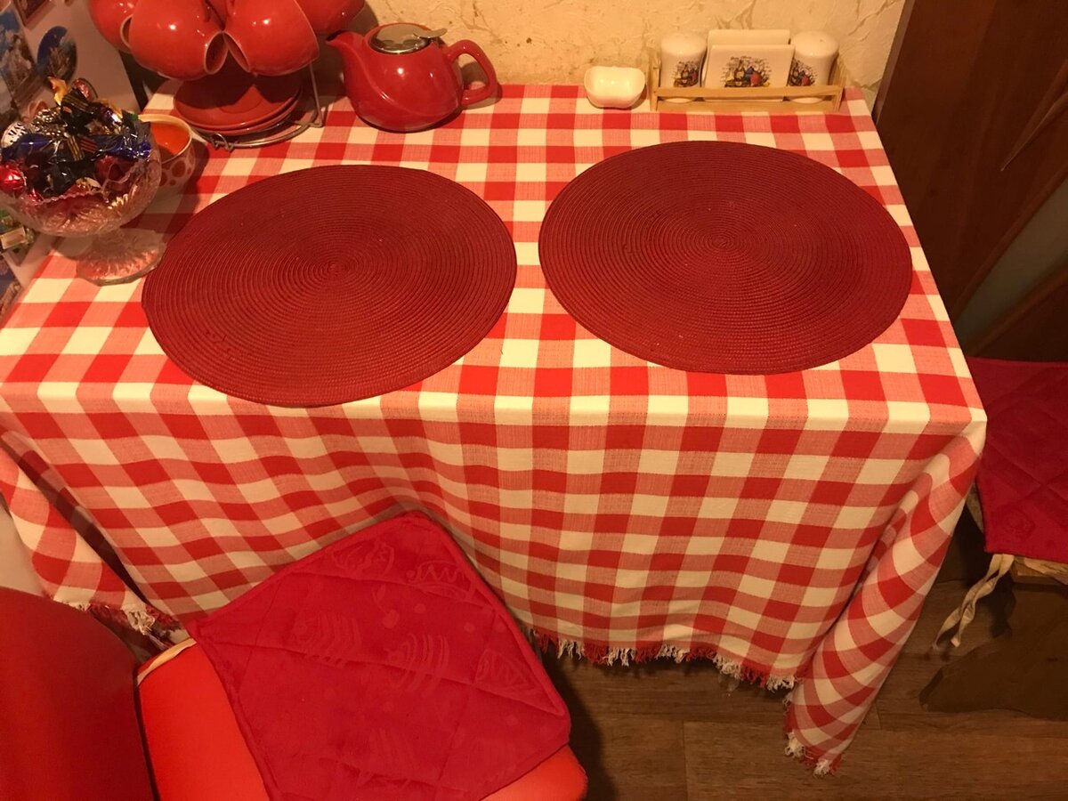 На кухне молодой семьи примерно так