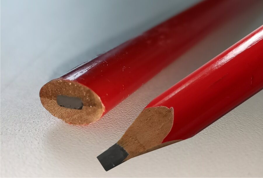 Почему строительный карандаш плоско-овальный? Как заточить карандаш .