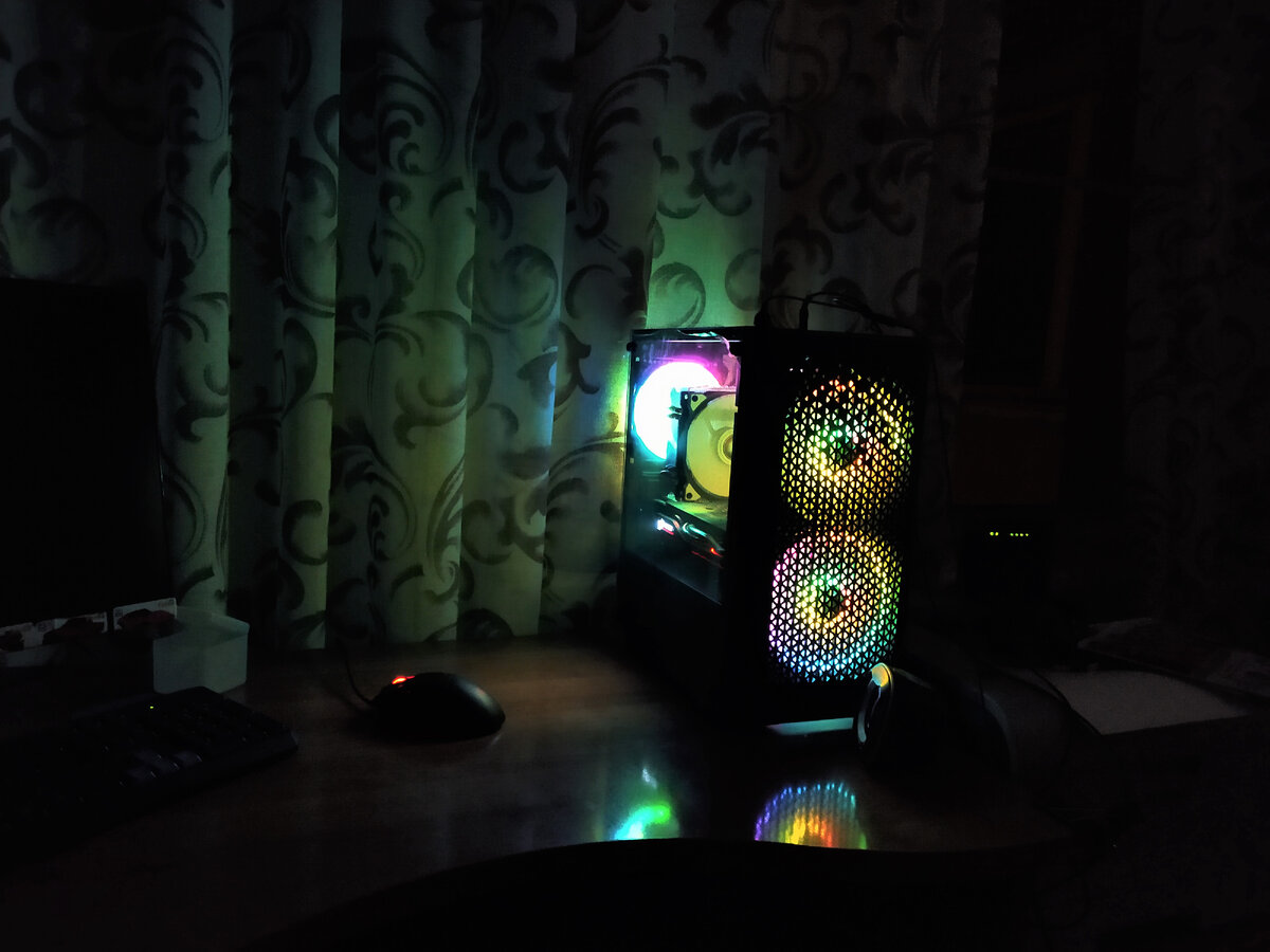 Показываю подсветку Aerocool Trinity Mini