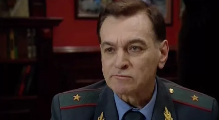 Кто играет главную роль в сериале шеф Шеф 1