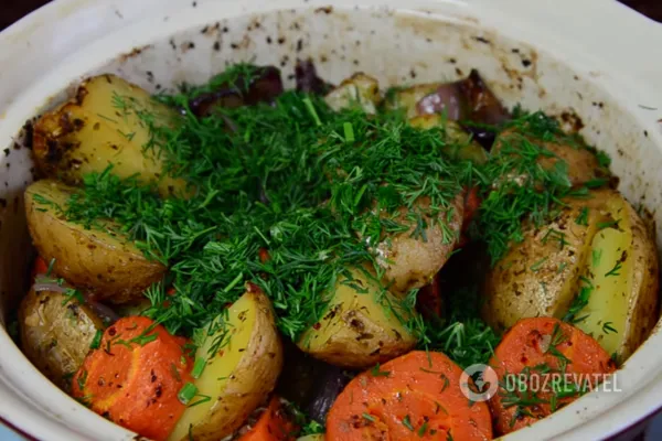 Готовая картошка с овощами