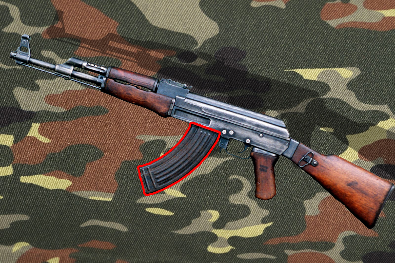 Наглядно о том, для чего магазин автомата Калашникова сделан изогнутым?0