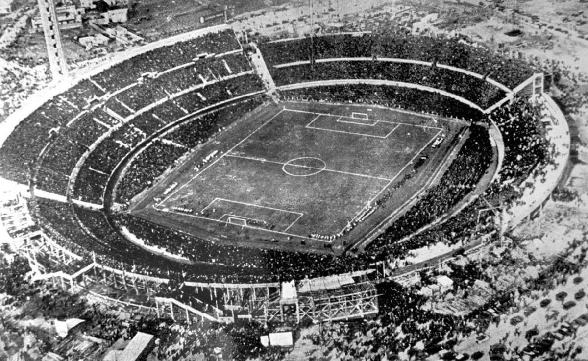 Стадион "Сентенарио" в Монтевидео. Был построен специально к турниру. Фото из свободных источников.