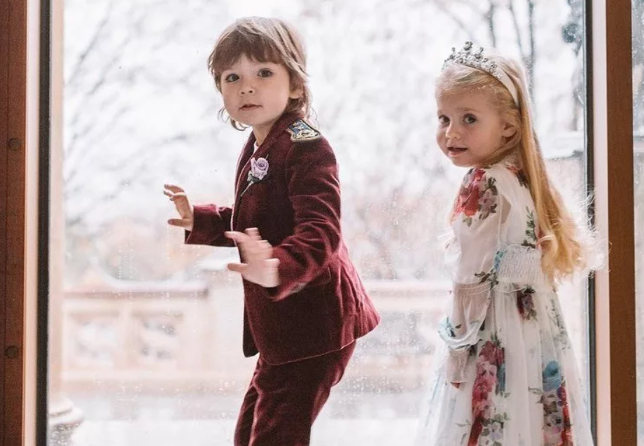 Фото повзрослевших двойняшек