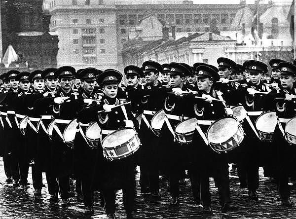 Слушать песни взвейтесь соколы орлами. Взвейтесь Соколы орлами фильм 1980. Взвейтесь Соколы орлами фильм 1980 смотреть онлайн. Взвейтесь Соколы орлами картинки. Взвейтесь Соколы орлами фраза