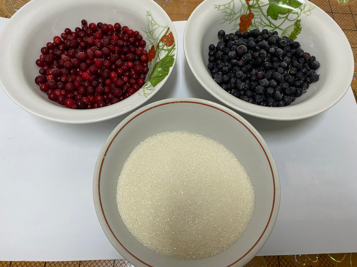 Все ингредиенты для приготовления компота