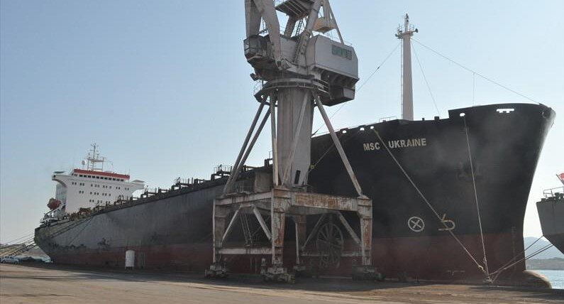 Хоть и называется "Ukraine", а ходит под либерийским флагом. Их судовладельцы не пустят больше в украинские порты. Источник: MarineTraffic.com