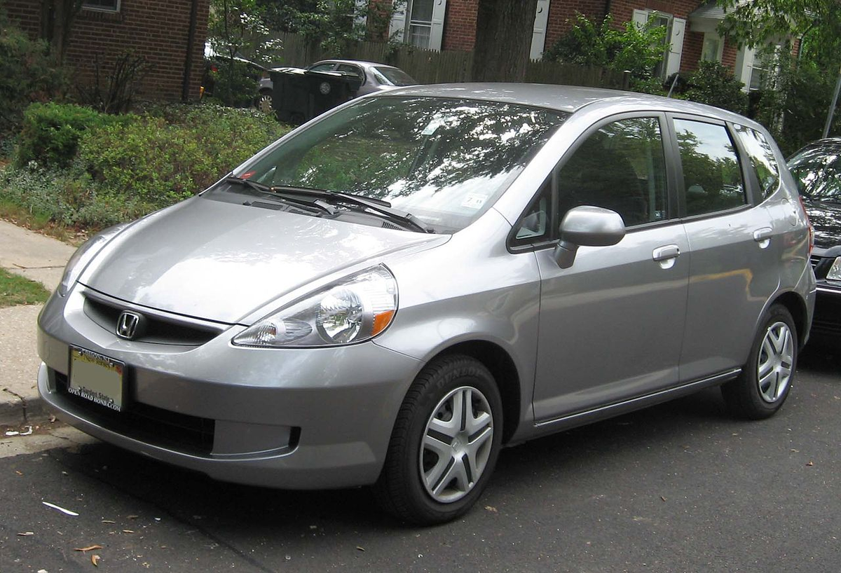 Honda Fit первое поколение