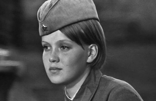 Кадр из фильма «А зори здесь тихие» (1972). Скриншот.