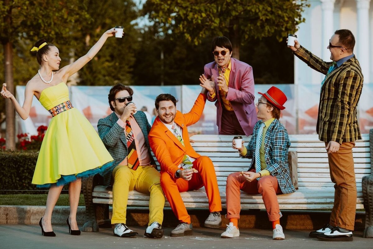 Фильм "Стиляги" смотрели? Обожаю этот фильм)