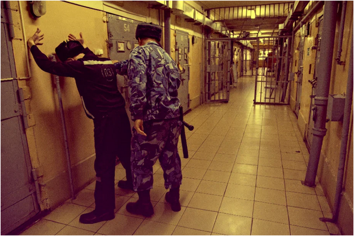 черный дельфин 2. фонтан черный дельфин тюрьма. соль-илецк тюрьма черный дельфин. фонтан с черным дельфином в парке калинина в ейске. чёрный дельфин тюрьма в соль илецке.