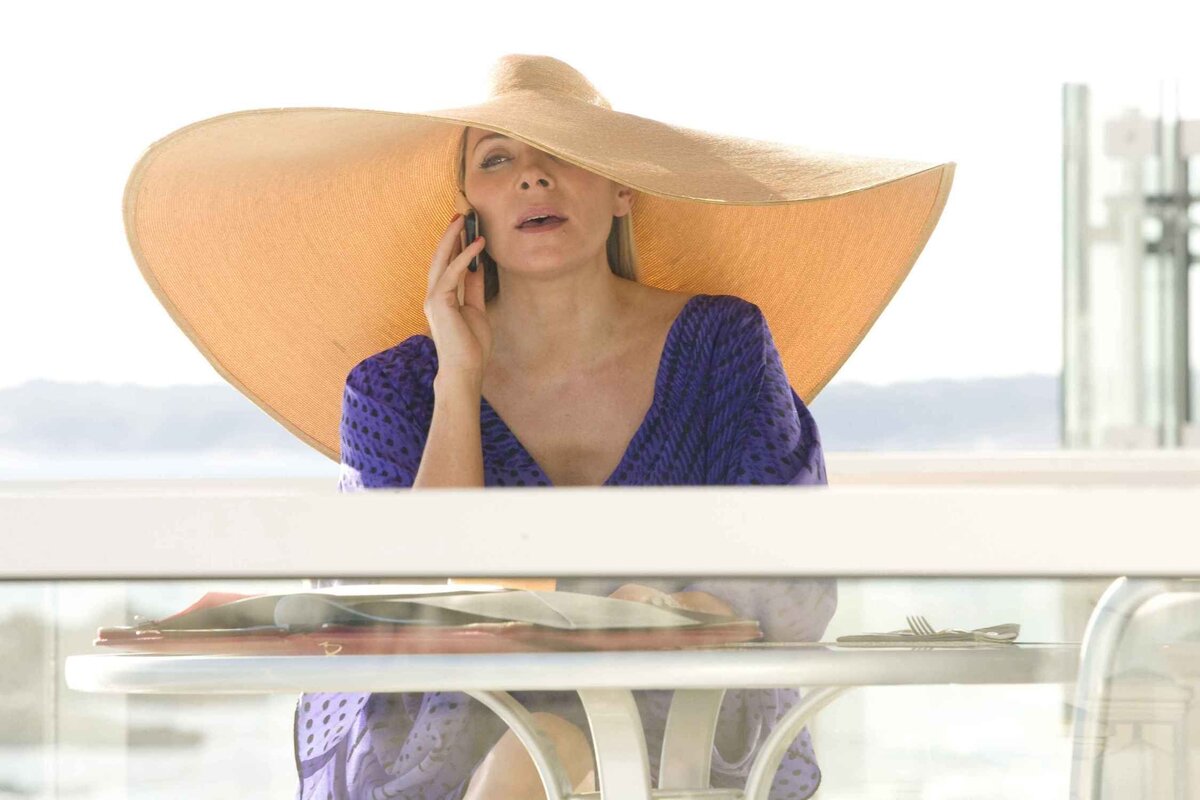 Для стиля Саманты характерны заметные элементы, даже очень!