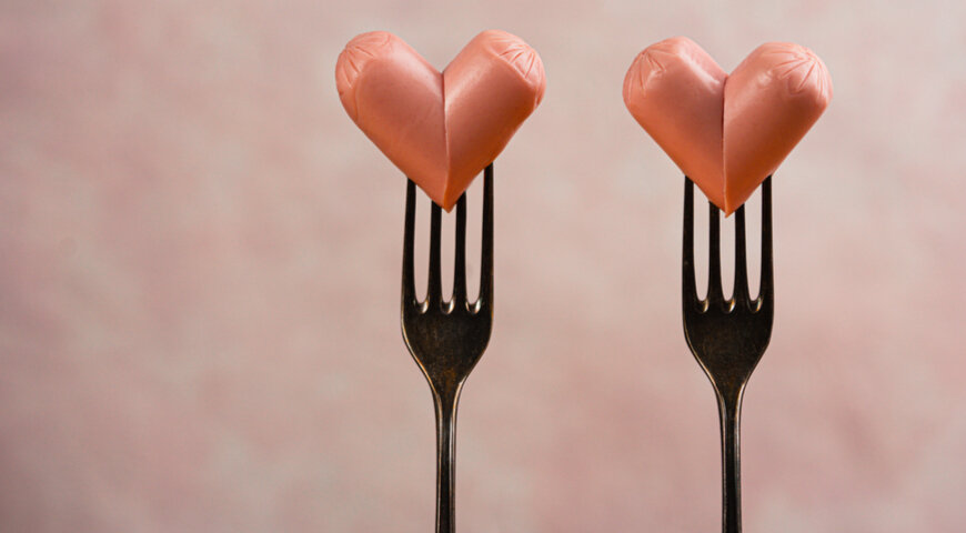 Когда готовишь настоящий "сердечный" завтрак - все средства хороши