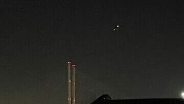     Редкое астрономическое явление могут увидеть прямо сейчас жители Владивостока, если посмотрят на запад из окна. Перед ними предстанет мини-парад планет.