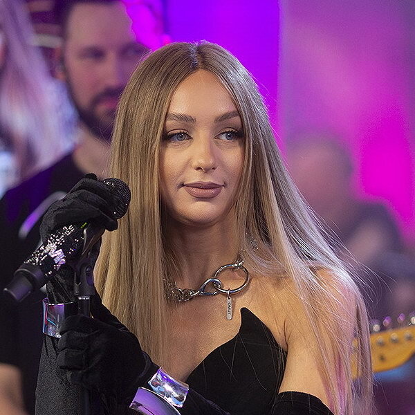     Мари Краймбрери перед первыми стадионными шоу пройдет испытание симфоническим оркестром