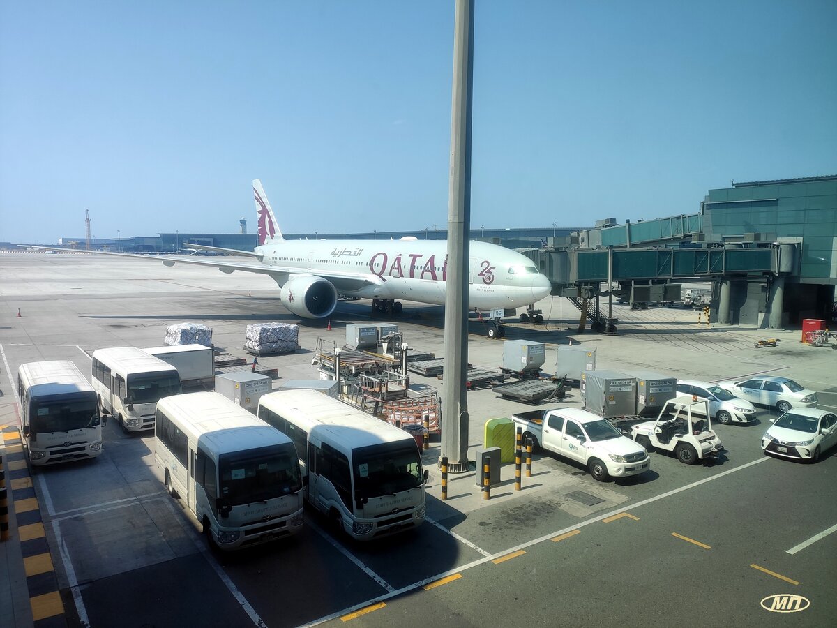 Самолет "Катарских авиалиний готов к перелету