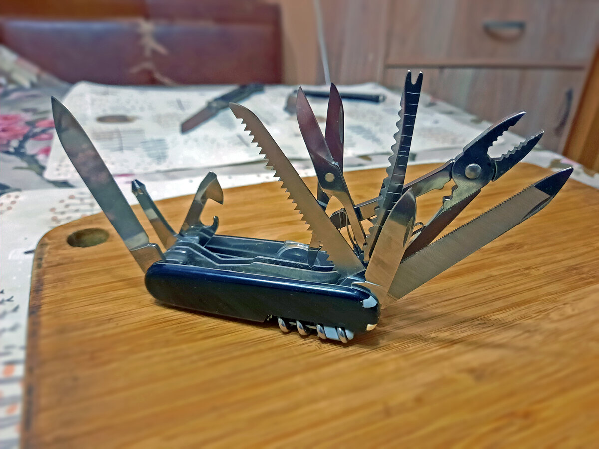 Victorinox SwissCHamp