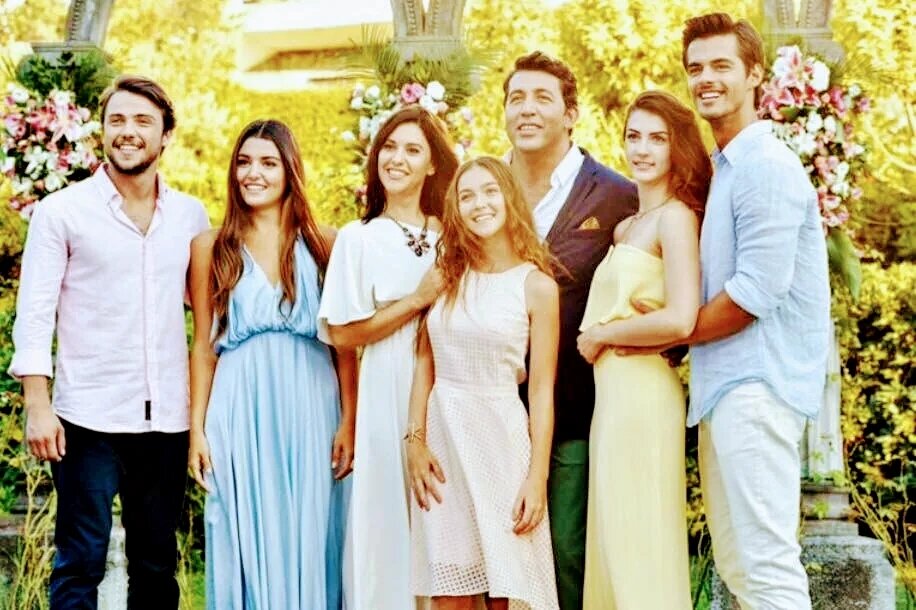 Али, Селин, Гюнеш, Пери, Халюк, Назлы , Саваш. Фотографии из свободных источников