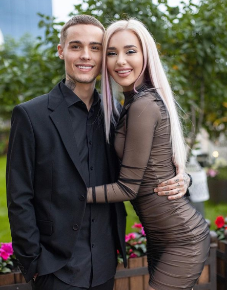 Максим Колесников и Настя Стецевят (фото из Instagram)