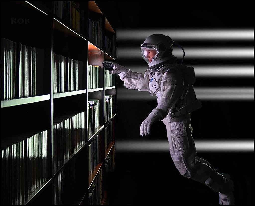 Включи интерстеллар. Интерстеллар фильм 2014 Мерфи. Тессеракт Интерстеллар. Интерстеллар фильм 2014 финал. Интерстеллар призрак