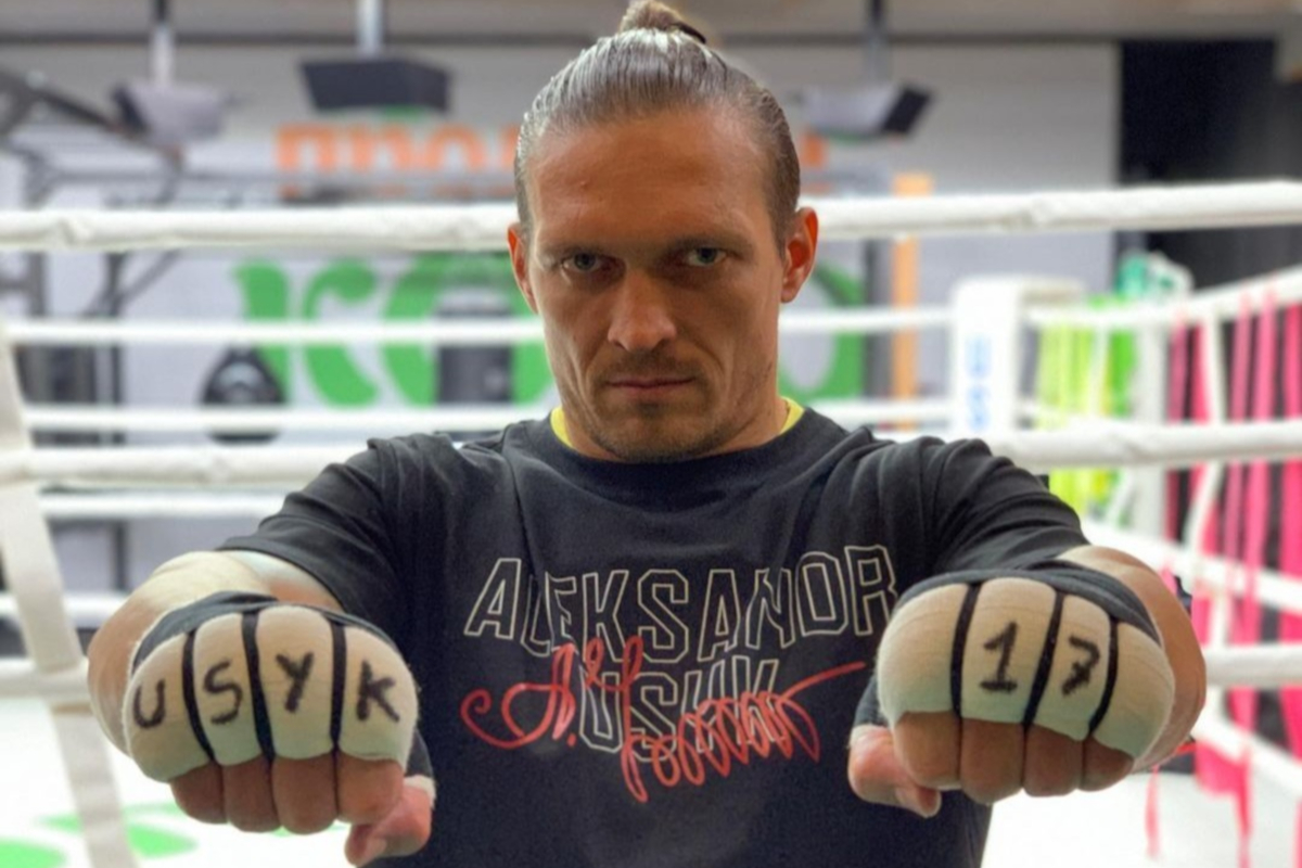 Александр Усик