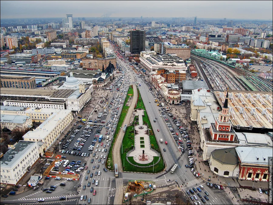 Площадь трех вокзалов в москве фото