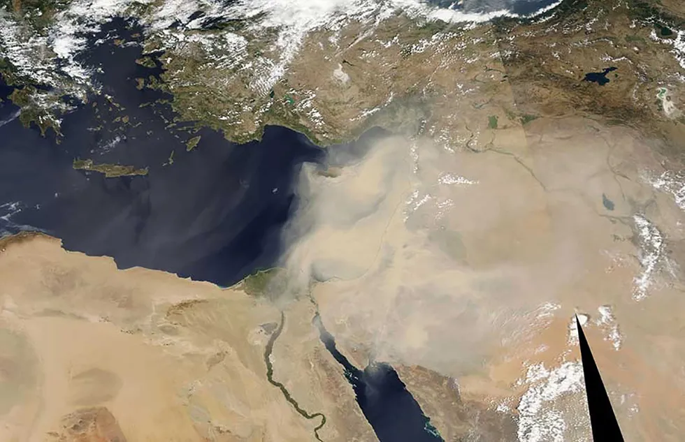 Фото из открытых источников. Песчаная буря на Ближнем Востоке.