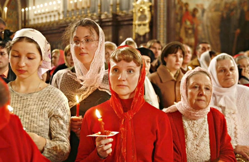 Church women. Православная женщина. Женщина в церкви. Православная женщина в храме. Православный храм.