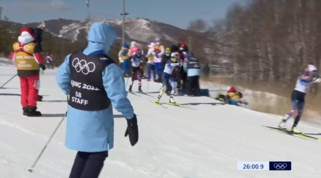 В этот момент, когда соперницы "питались", Йохауг рванула на спуск