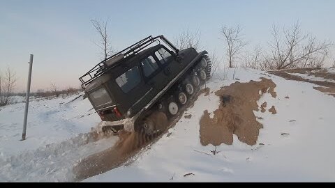 Гусеничный вездеход УХТЫШ ЗВМ-2410 на базе УАЗ Хантер. Тест-драйв.