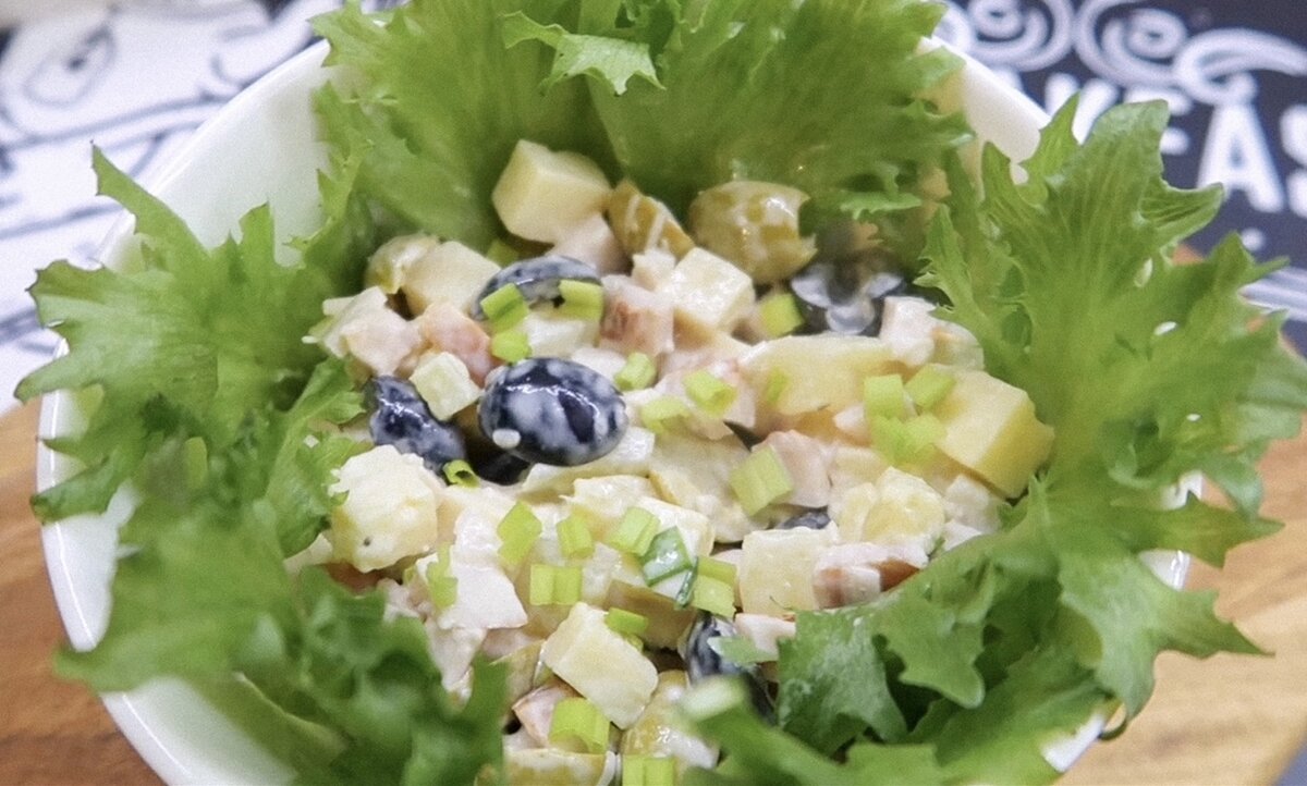 #рецепты_taisia_s_ #салатскопчёнойкурицей #вкусныйрецепт 