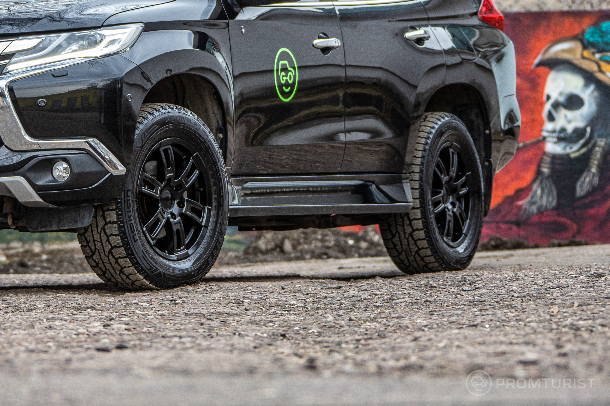 Поставил на Pajero Sport диски чёрного цвета. Показываю, что получилось 🚙♠️🤗0