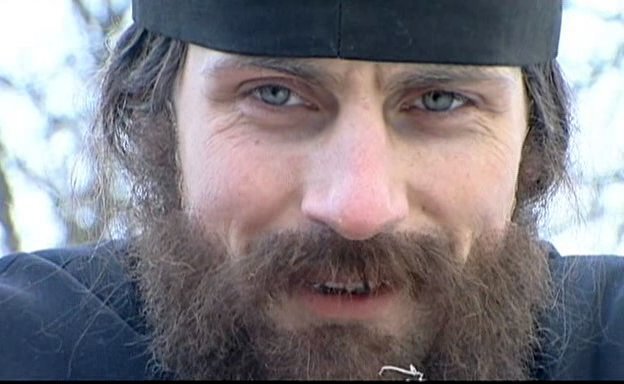 ФОТО ИЗ ФИЛЬМА "ПОСЛУШНИК"