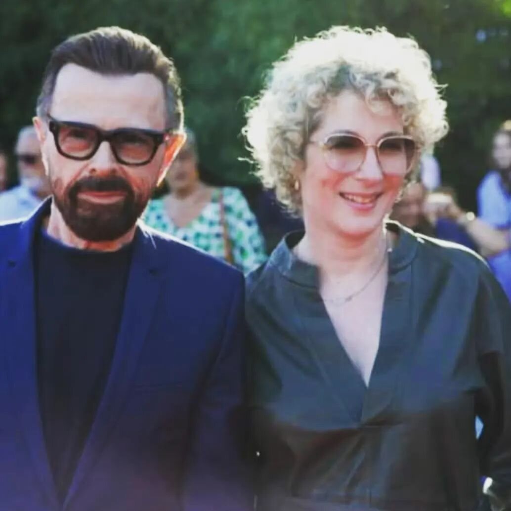    Бьорн и его новая возлюбленнаяКадр из видео