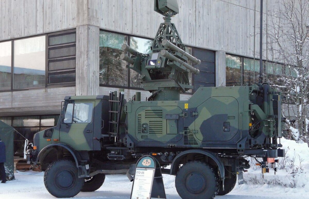 ЗРК ASRAD-R на грузовике Unimog (фото: Tauno Räsänen)