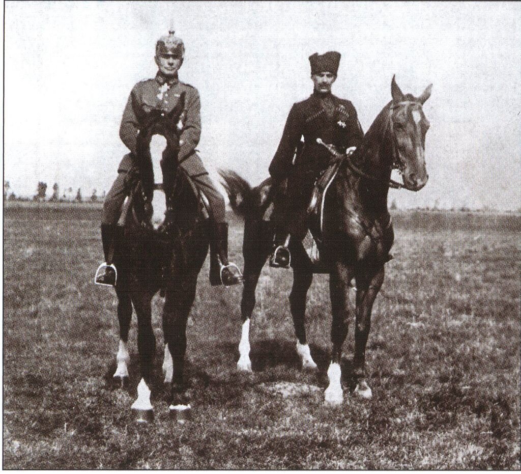 Павел Рафаилович Бермондт-Авалов (1877 — 1973) и немецкий генерал Рюдигер фон дер Гольц.