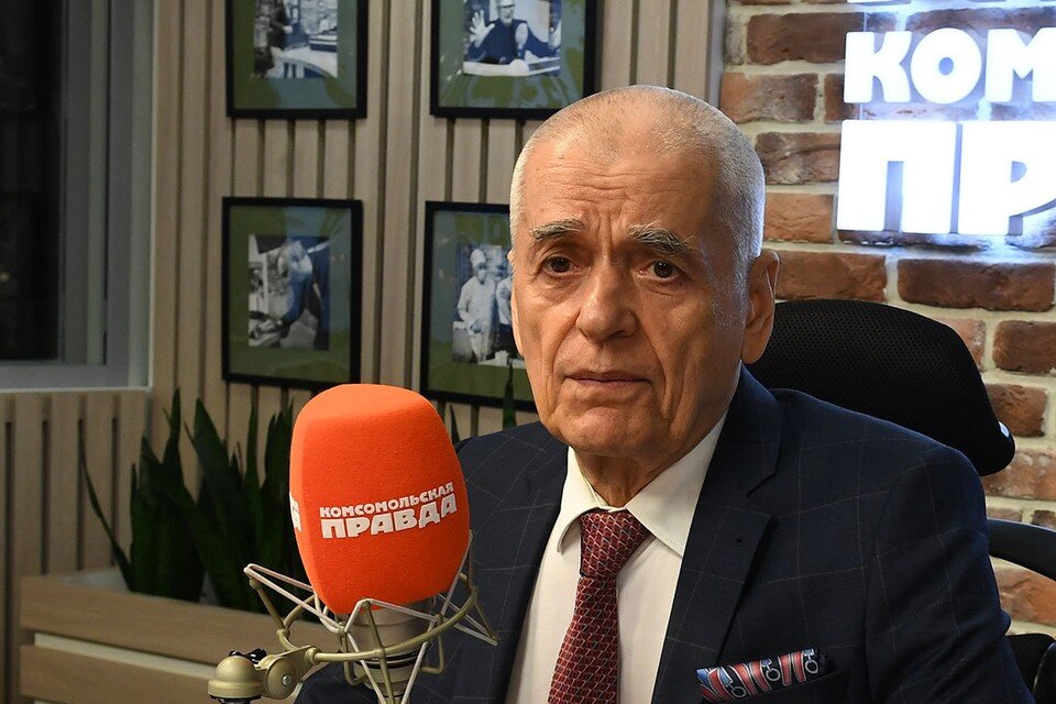     Академик РАН, заместитель президента Российской Академии образования Геннадий Онищенко Иван МАКЕЕВ