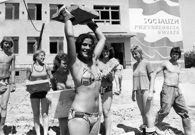 Здравствуйте, дорогие товарищи и сограждане! Сегодня, как и обычно, вы увидите новую подборку фотографий, которые расскажут о жизни и людях в Советском Союзе.-12