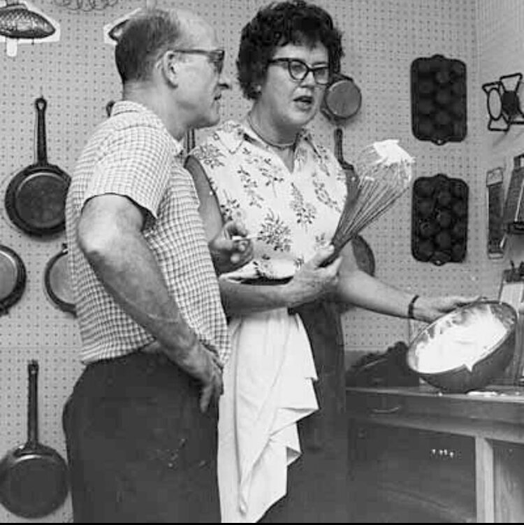 джулии чайлд «осваивая искусство французской кухни». джулия чайлдерс и пол. джулия чайлд французская кухня. джулия чайлд кулинарная книга. постигаем искусство французской.